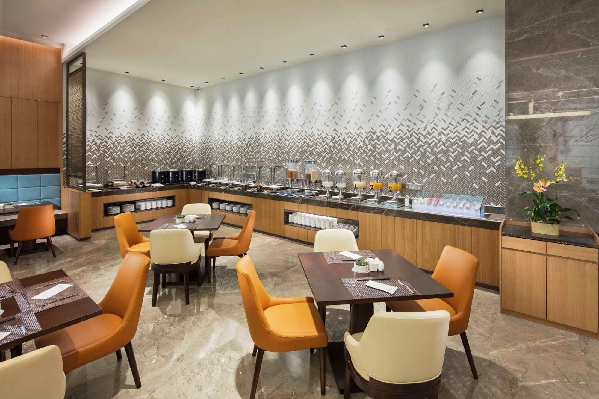 Hilton Garden Inn Shiyan Zewnętrze zdjęcie