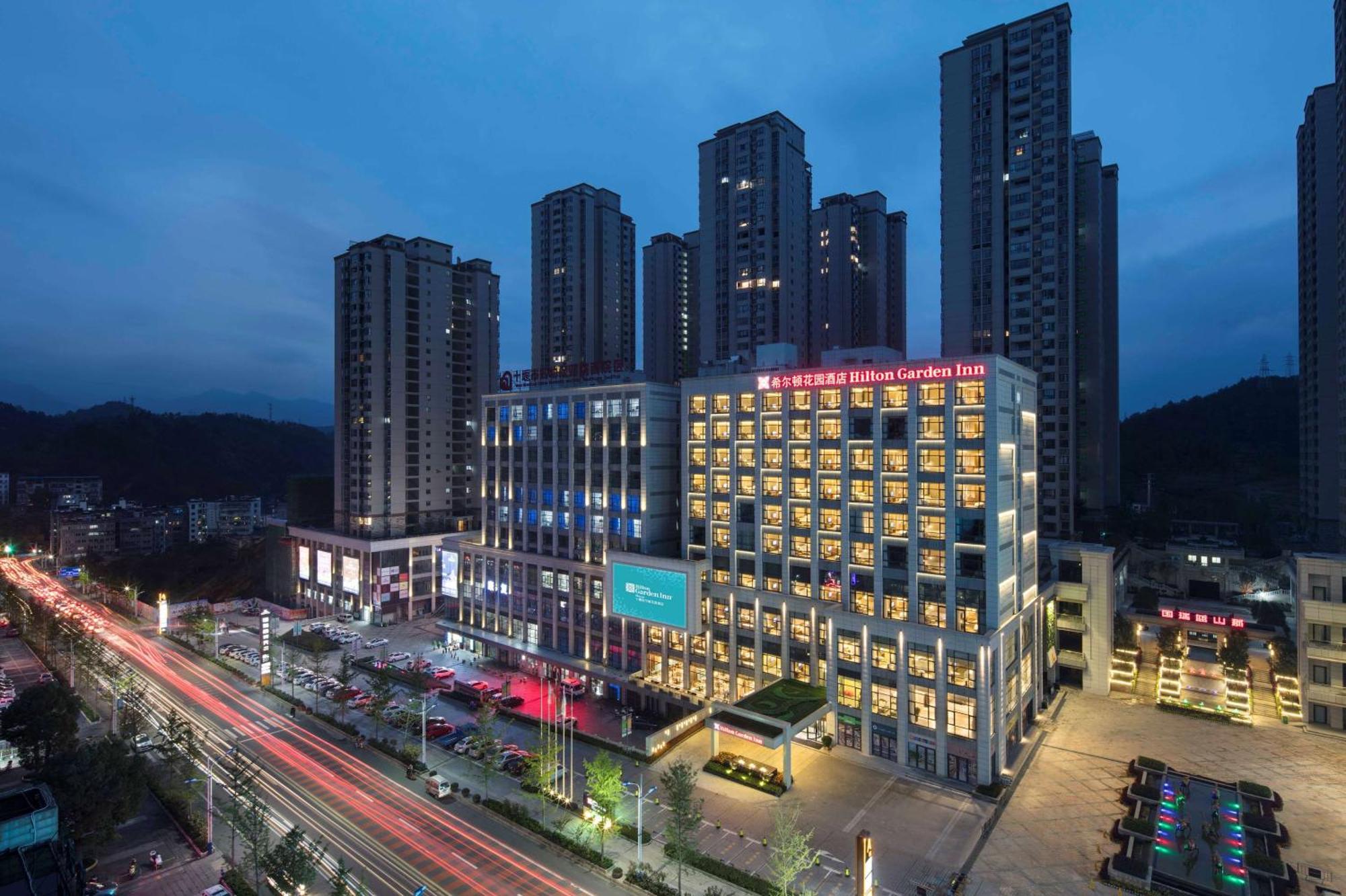 Hilton Garden Inn Shiyan Zewnętrze zdjęcie